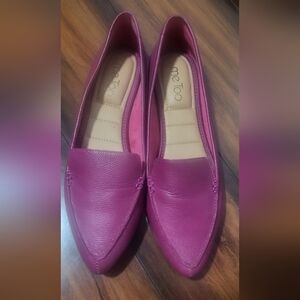 Me Too Women's Pink Leather Flats